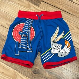 Loony tunes basketball shorts-Size M (unisex)